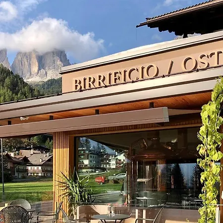 Alpi Hotel Campitello di Fassa