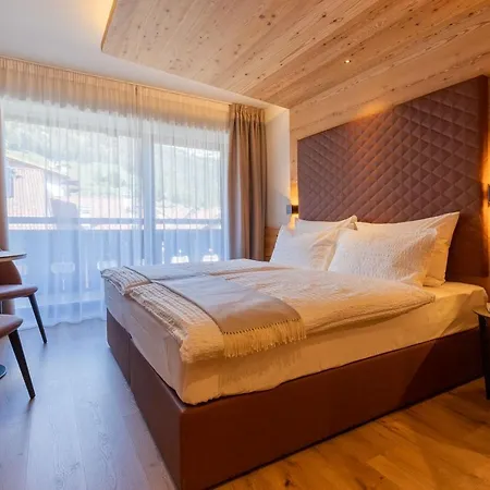 Alpi Hotel